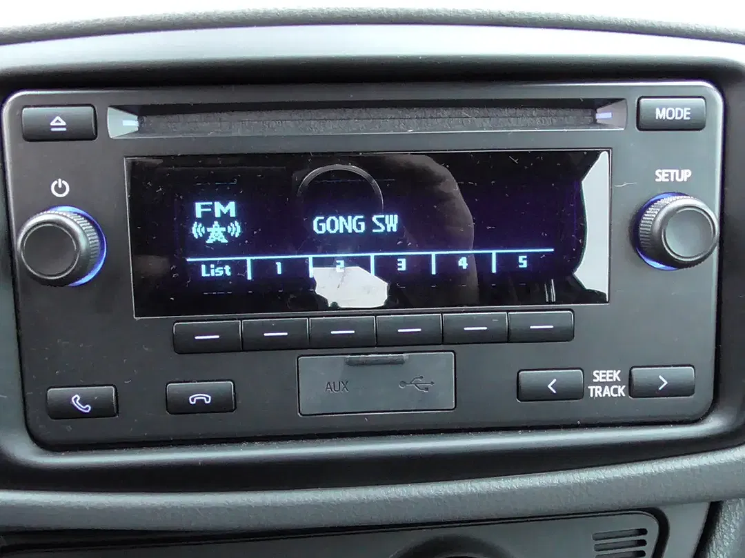 Toyota Yaris - Thumbnail 13