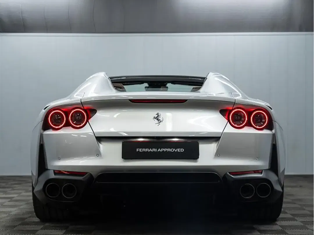 Ferrari 812 GTS - Thumbnail 4