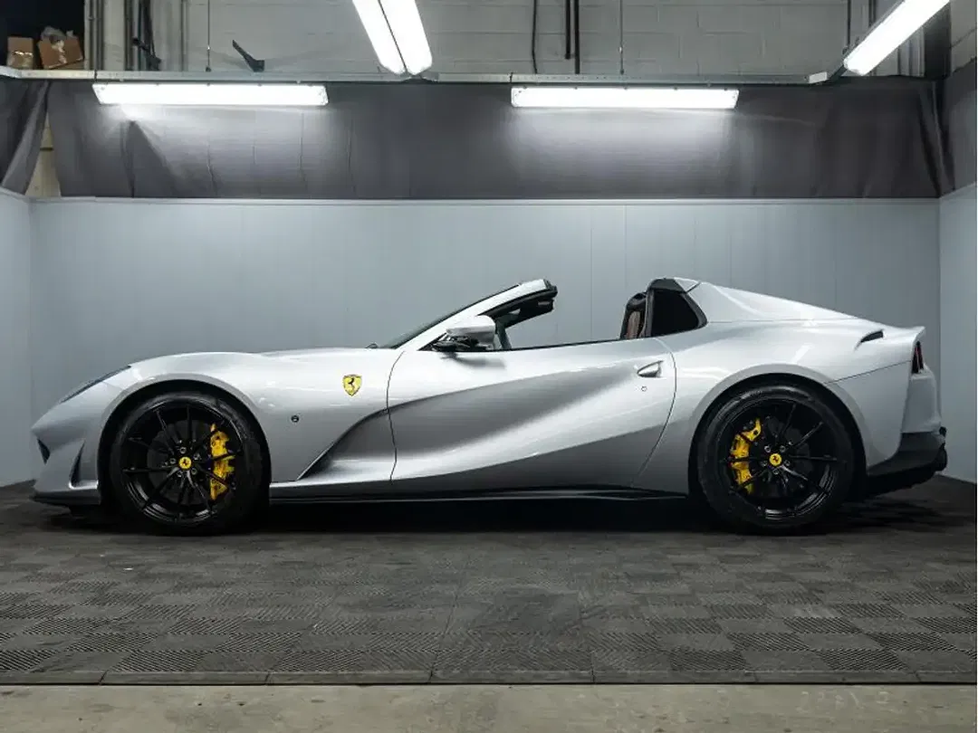 Ferrari 812 GTS - Thumbnail 6