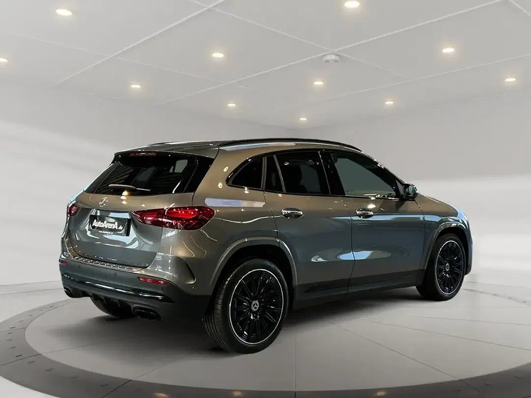 Mercedes-Benz GLA 200 AMG MBUX Night - foto 2