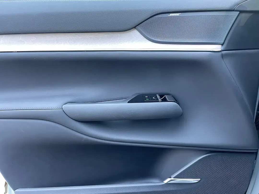 Volvo EX90 eAWD Twin Motor Plus - Thumbnail 11