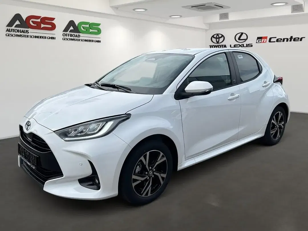 Toyota Yaris 1.5 Hybrid Teamplayer - Thumbnail 1