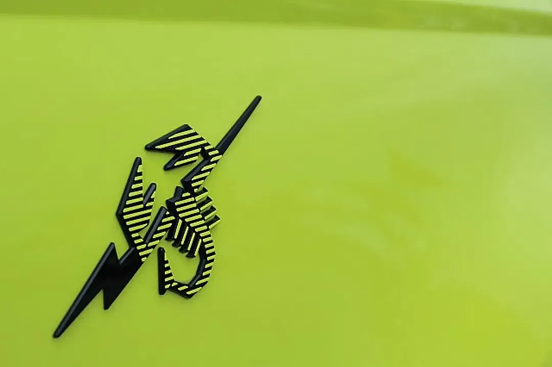 Abarth 500e Scorpionissima - Thumbnail 8