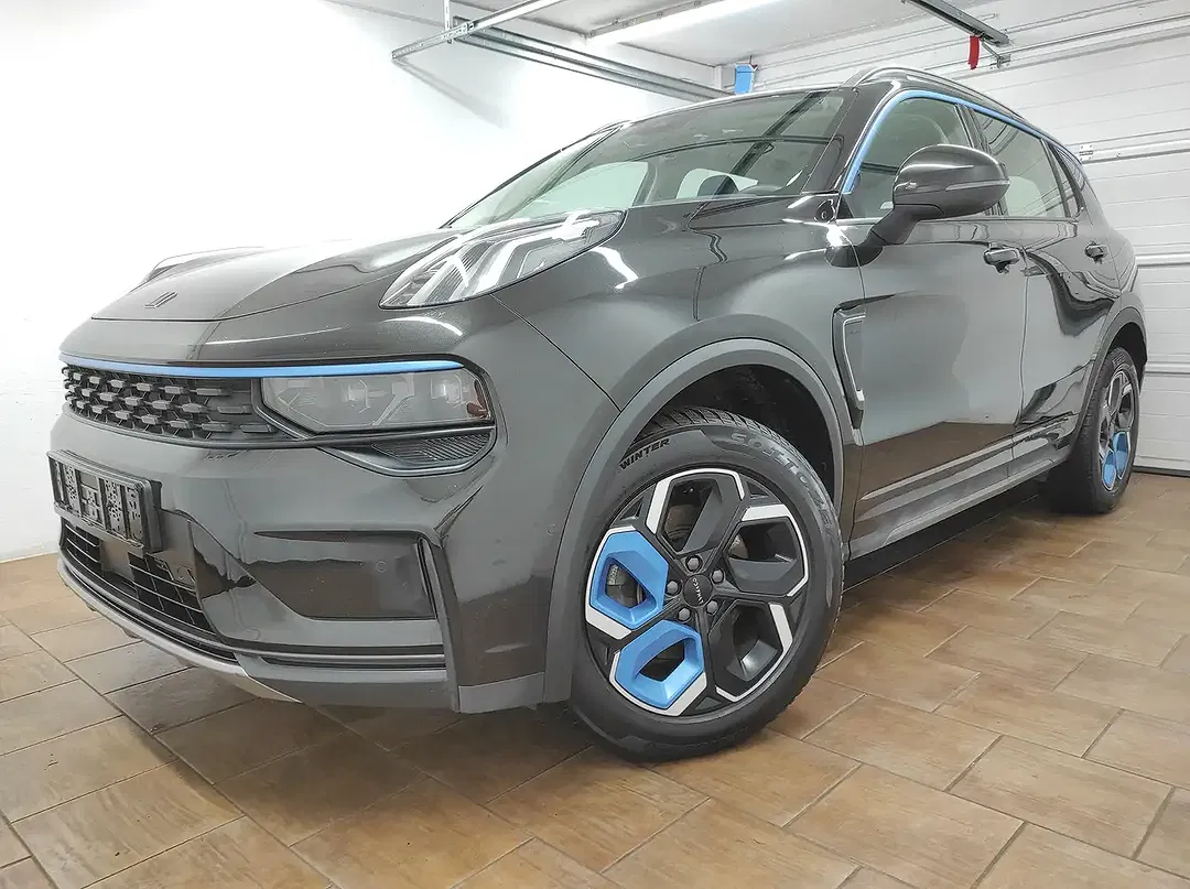 Lynk & Co 01 - foto 1