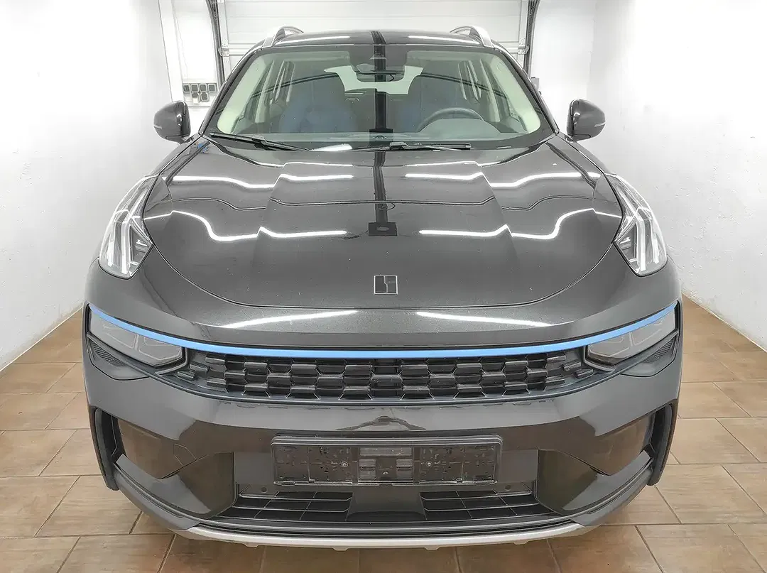 Lynk & Co 01 - Thumbnail 5