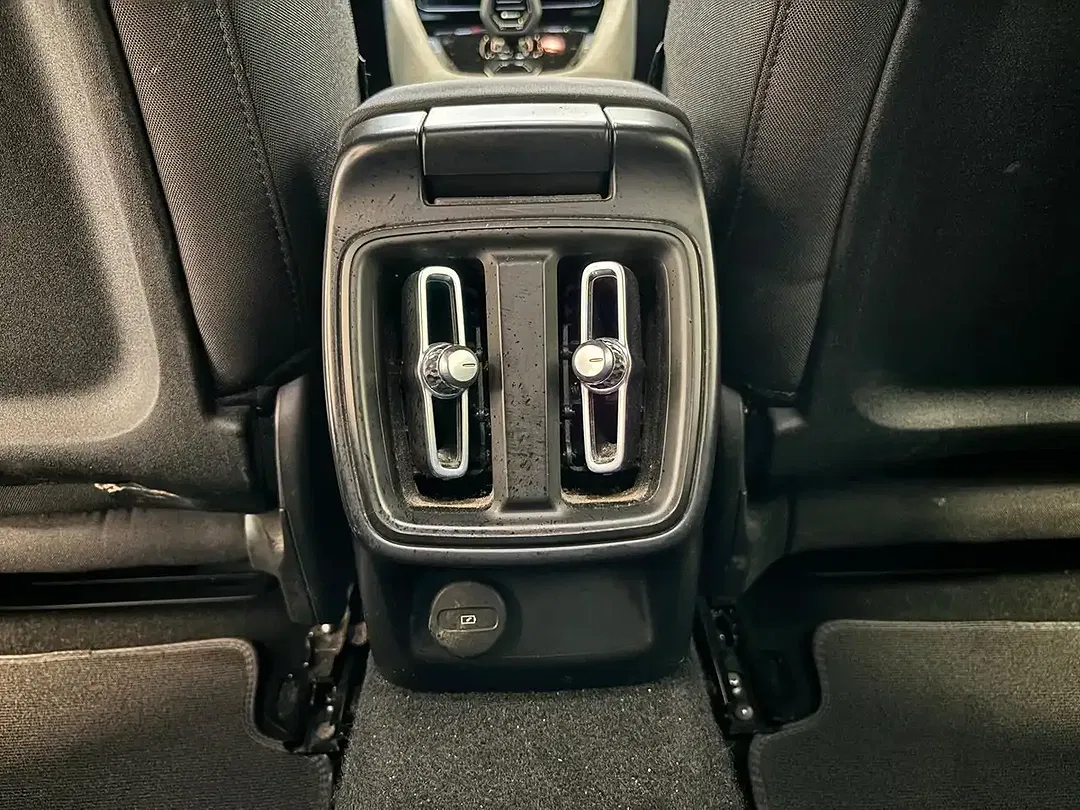Polestar 2 - Thumbnail 14