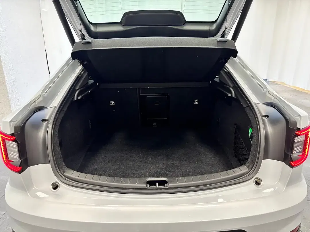 Polestar 2 - Thumbnail 6