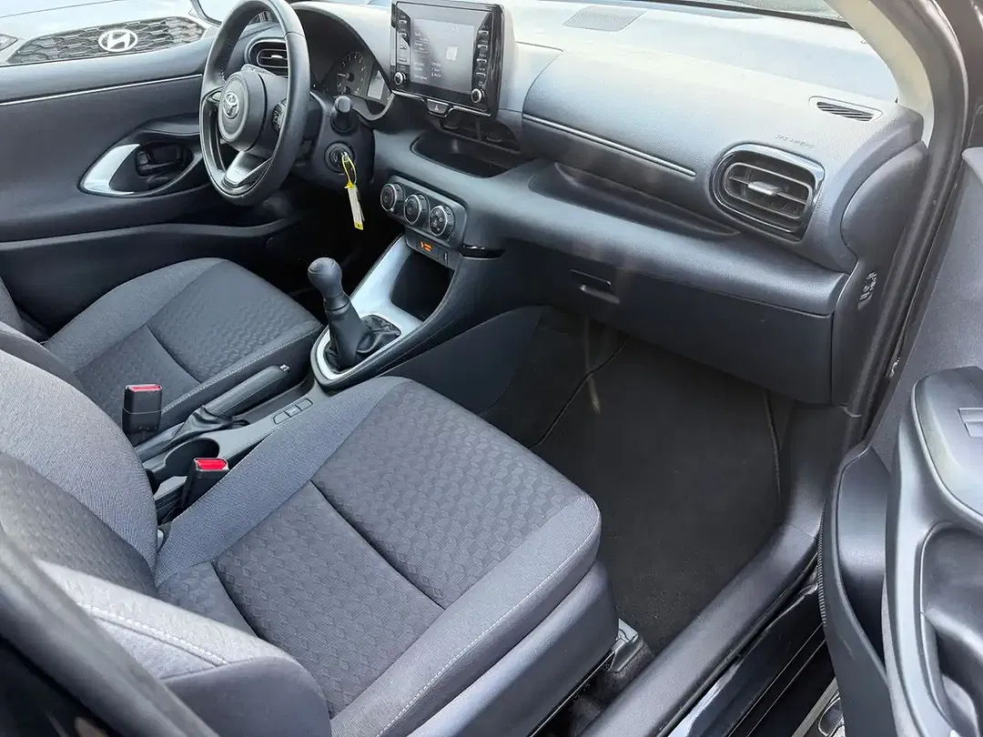 Toyota Yaris Comfort - Thumbnail 17