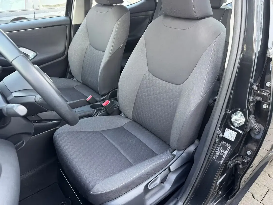 Toyota Yaris Comfort - Thumbnail 23