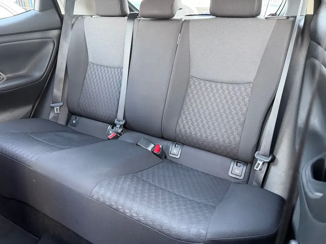 Toyota Yaris Comfort - Thumbnail 32