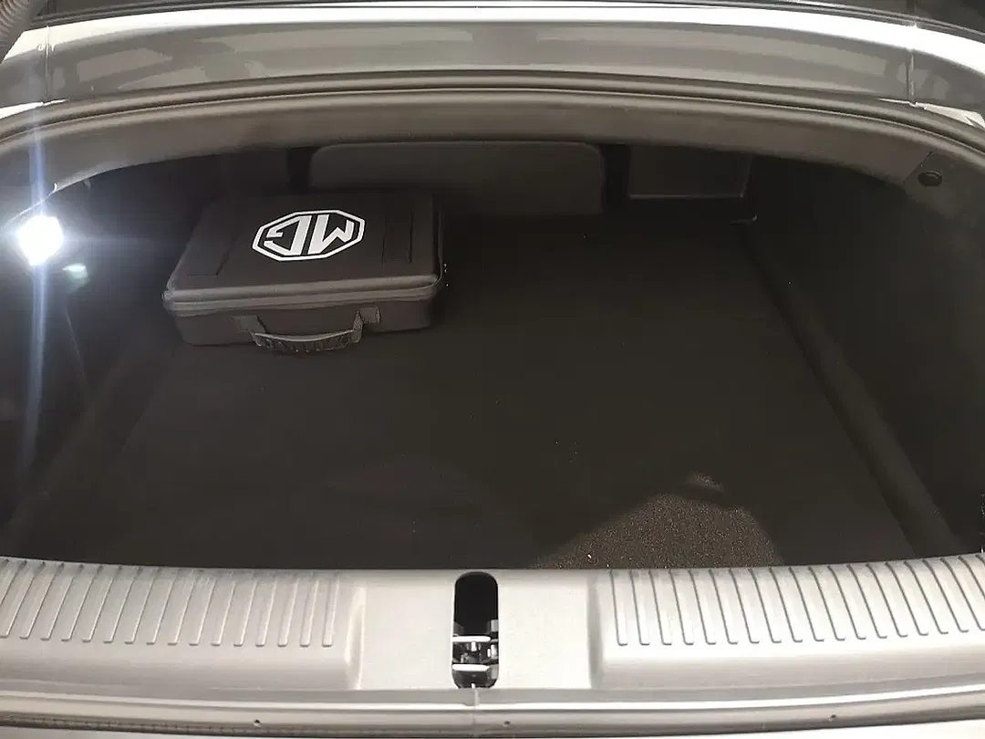 MG Cyberster GT - Thumbnail 8