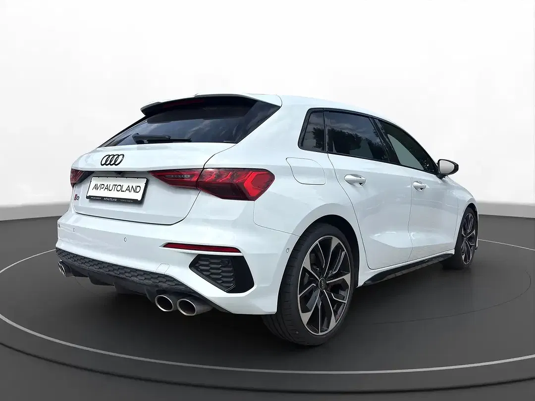 Audi S3 2.0 TFSI quattro Matrix LED Sportback - Thumbnail 4