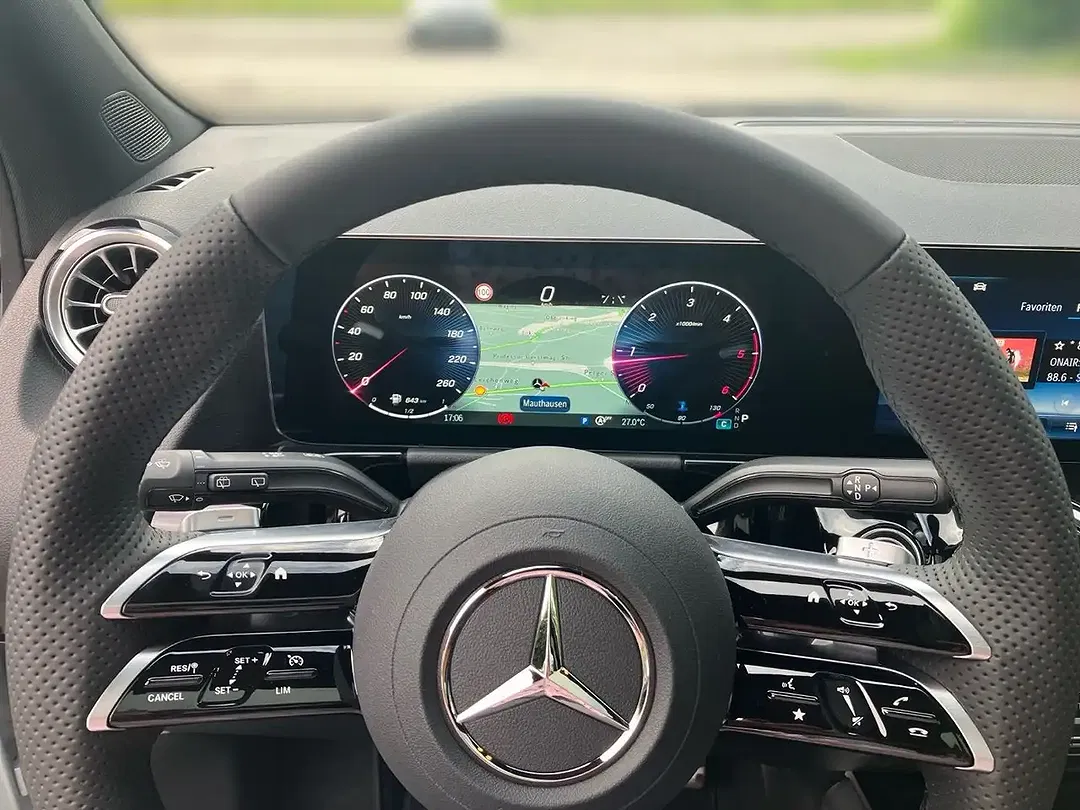 Mercedes-Benz GLA 200 4MATIC AMG Line Edition - Thumbnail 9
