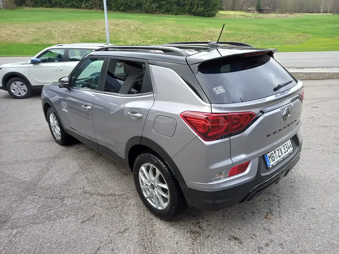 KGM Korando - Thumbnail 4