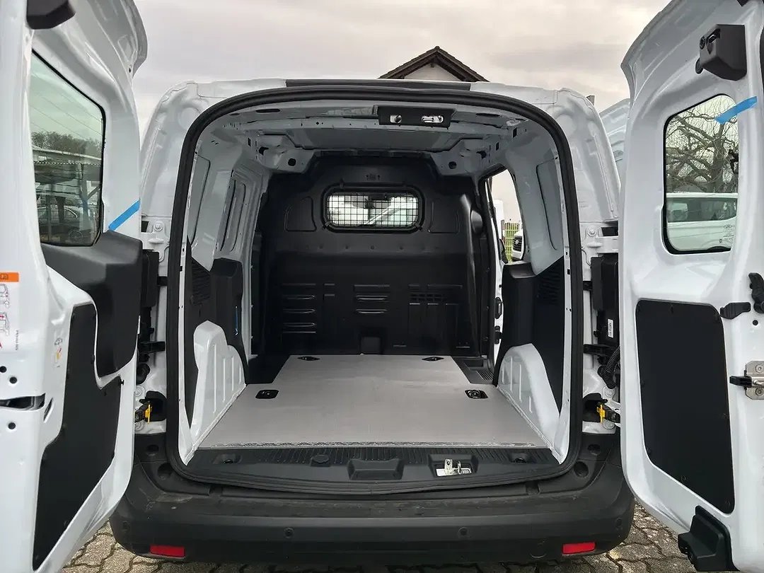 Ford Transit Courier - foto 15