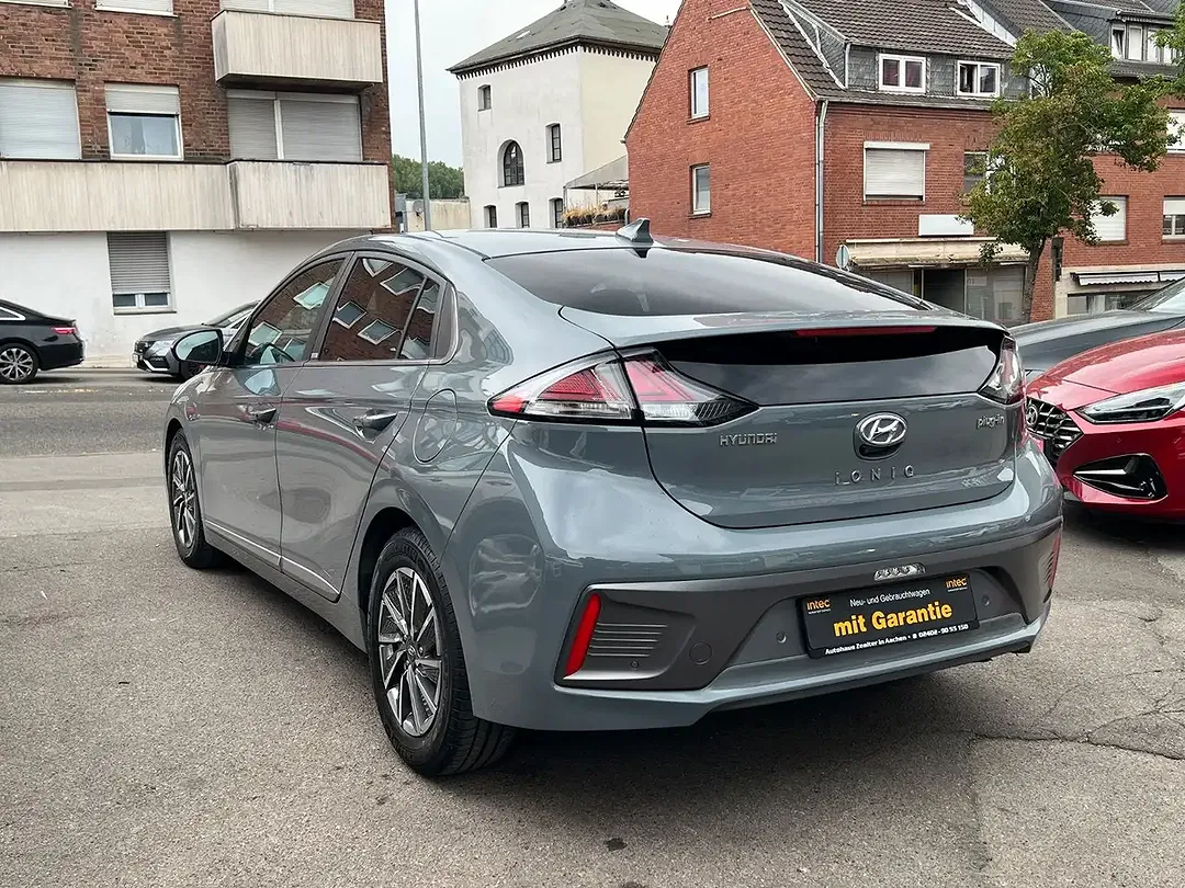 Hyundai IONIQ PHEV Hybrid Premium - Thumbnail 11