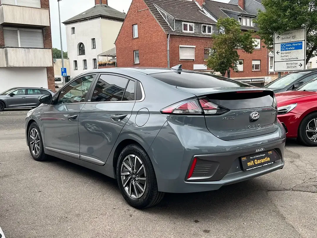 Hyundai IONIQ PHEV Hybrid Premium - Thumbnail 13