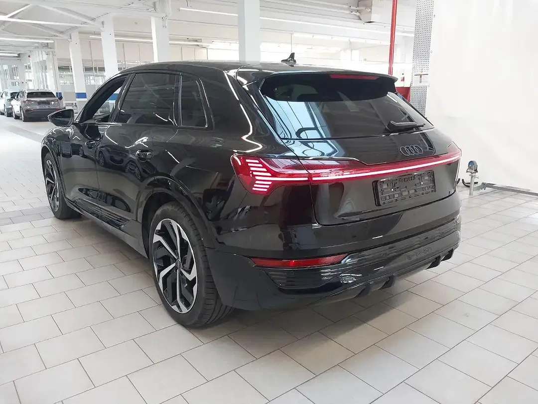 Audi Q8 e-tron 50 Matrix LED S line - Thumbnail 9