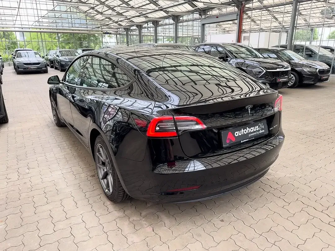 Tesla Model 3 75 kWh Dual Motor Long Range - Thumbnail 4