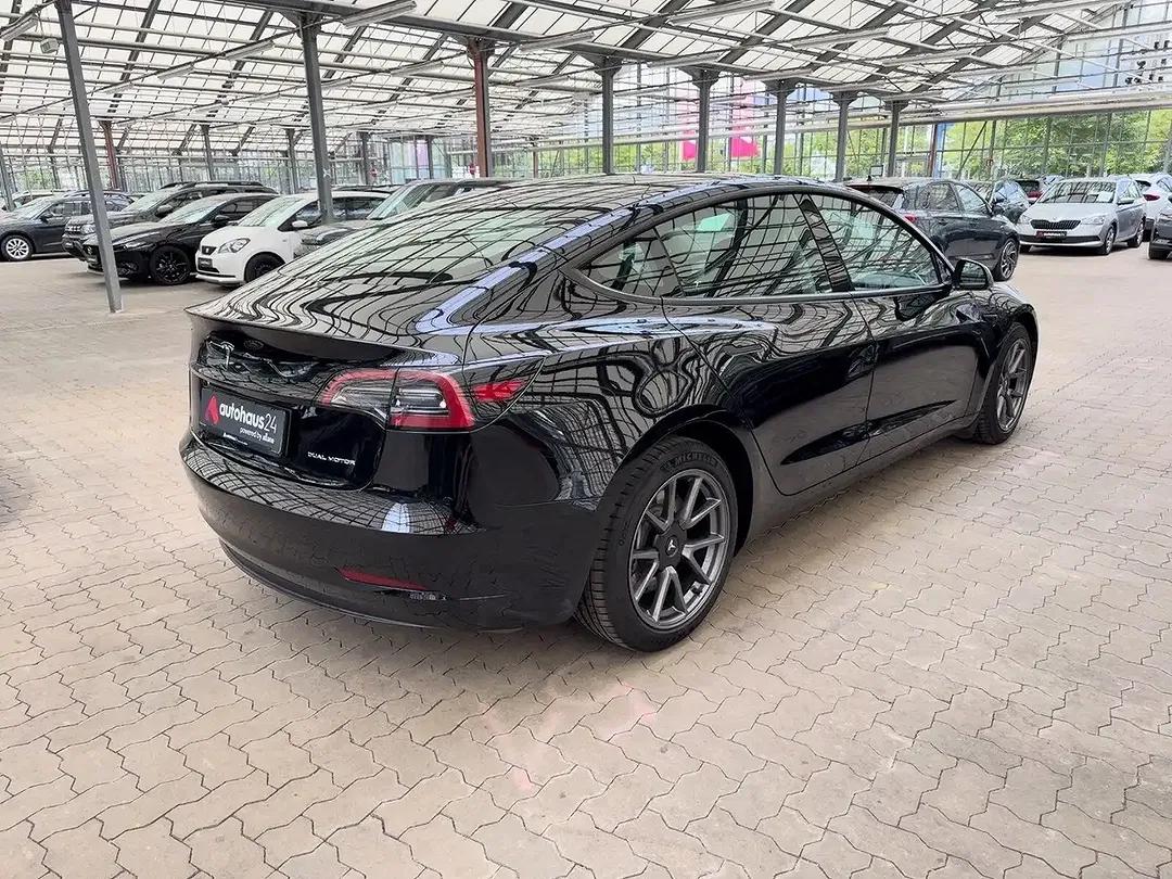 Tesla Model 3 75 kWh Dual Motor Long Range - Thumbnail 5
