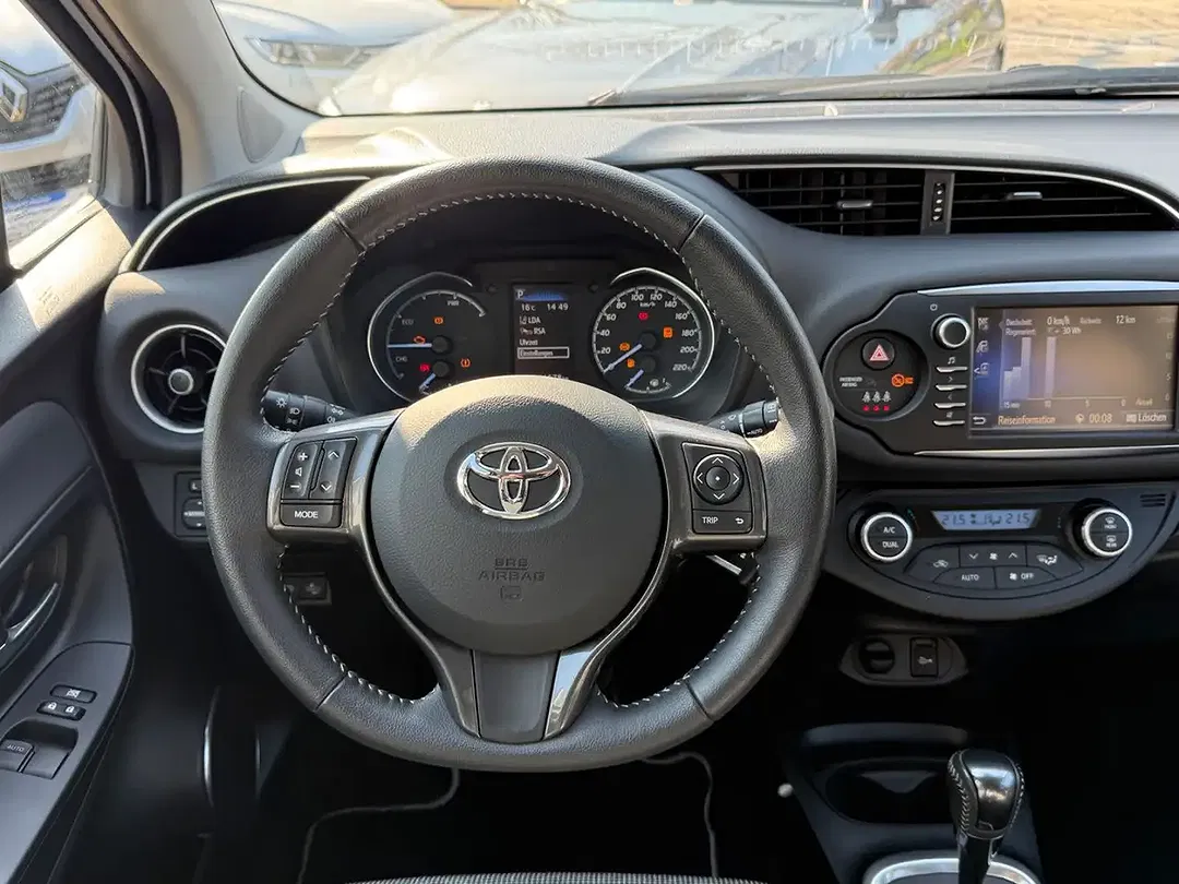 Toyota Yaris Hybrid Team Deutschland - Thumbnail 12