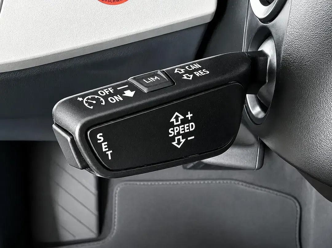 Audi A4 35 2.0 TFSI Avant - Thumbnail 8