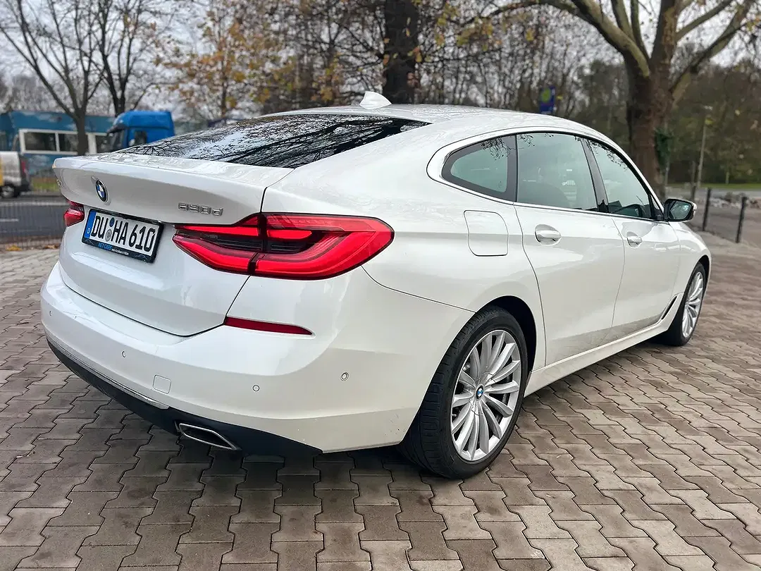 BMW 620 Gran Turismo Luxury Line - Thumbnail 4