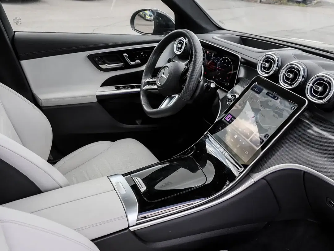 Mercedes-Benz GLC 300 4MATIC - Thumbnail 3