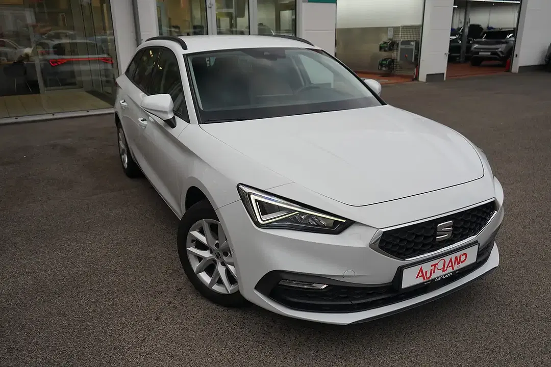 SEAT Leon 1.5 eTSI Style - Thumbnail 2