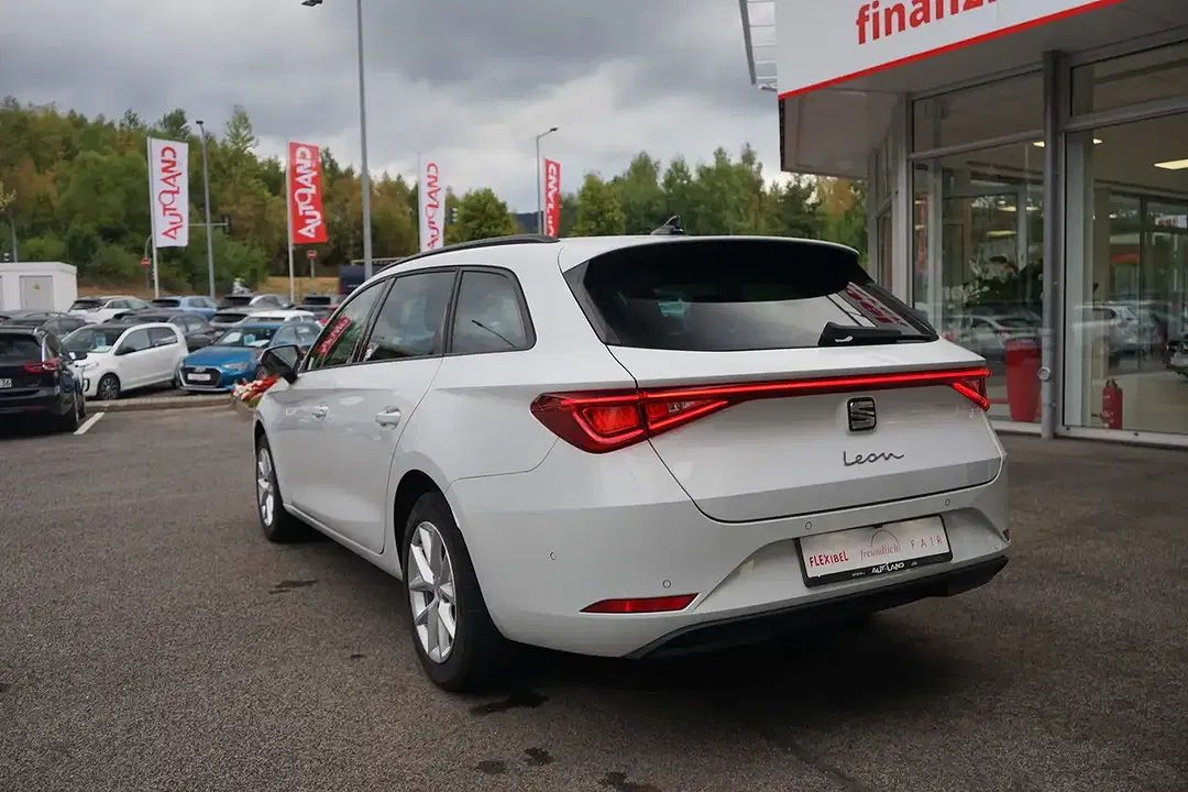 SEAT Leon 1.5 eTSI Style - Thumbnail 5