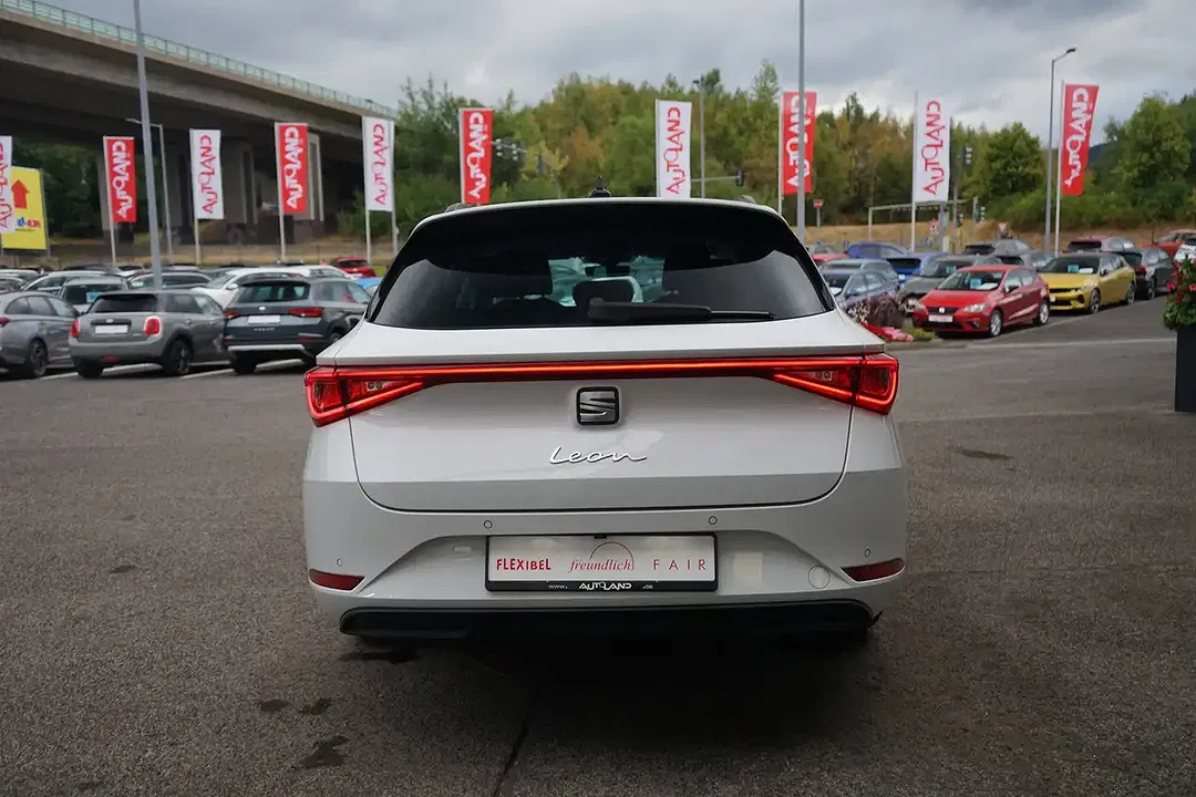 SEAT Leon 1.5 eTSI Style - Thumbnail 6