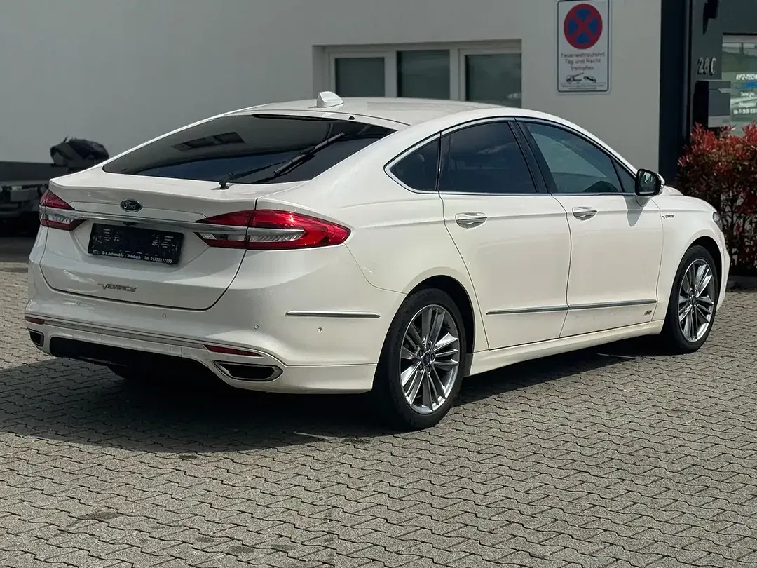 Ford Mondeo 4x4 Vignale - Thumbnail 3