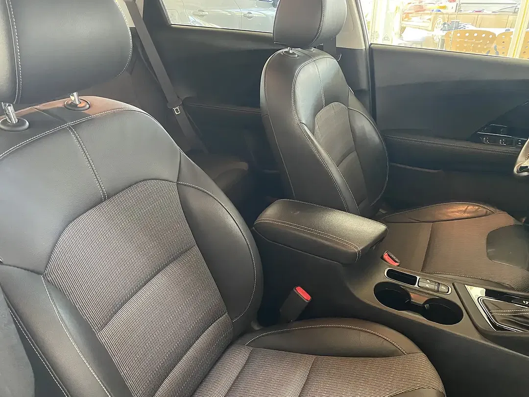 Kia Niro Vision - Thumbnail 12