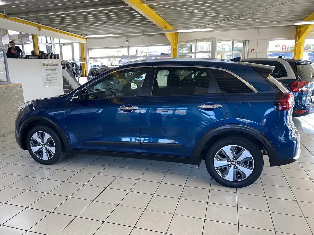 Kia Niro Vision - Thumbnail 6