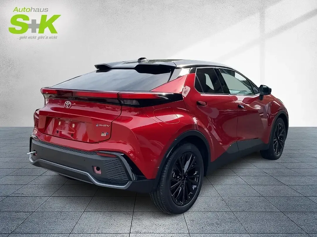 Toyota C-HR PHEV GR Sport - Thumbnail 4