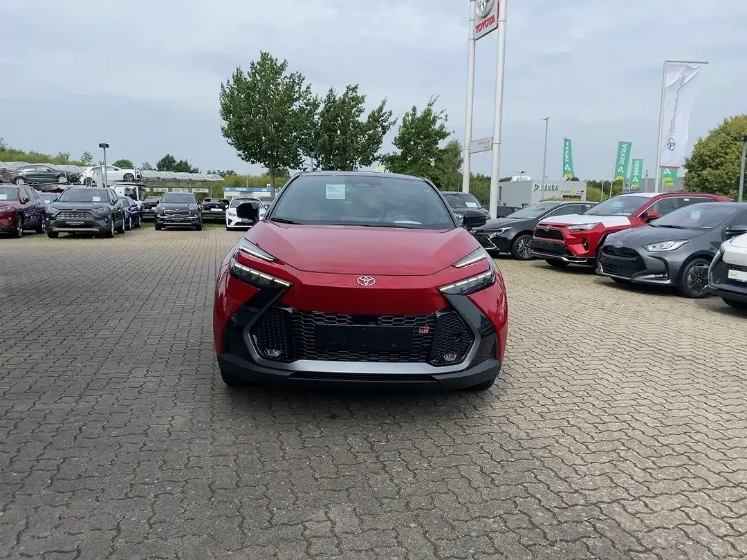 Toyota C-HR PHEV GR Sport - Thumbnail 6