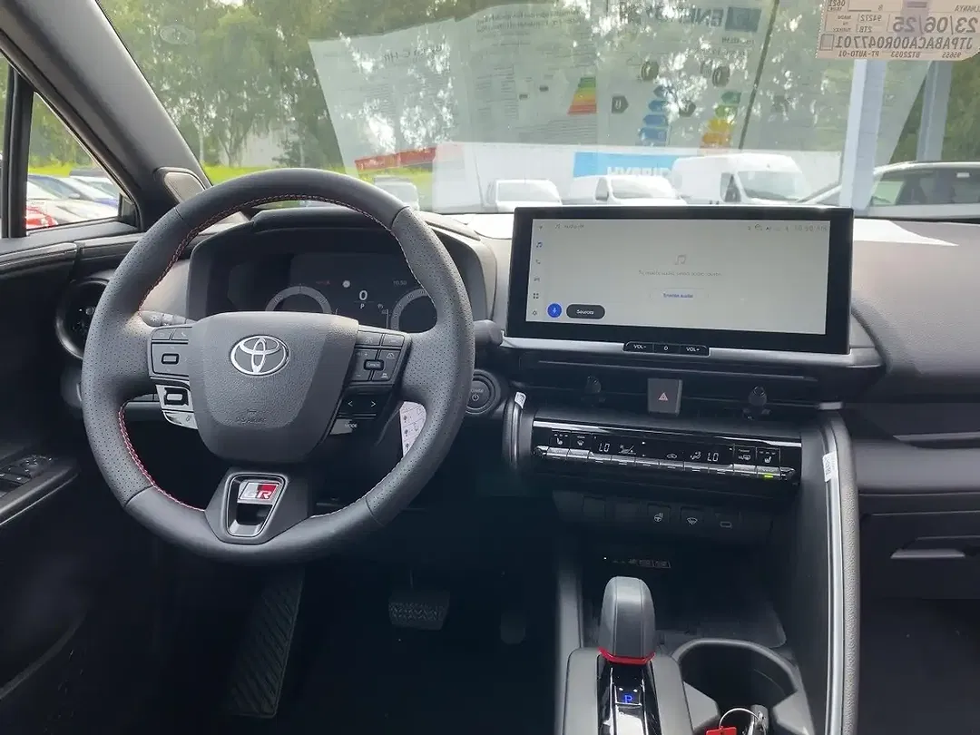 Toyota C-HR PHEV GR Sport - Thumbnail 9