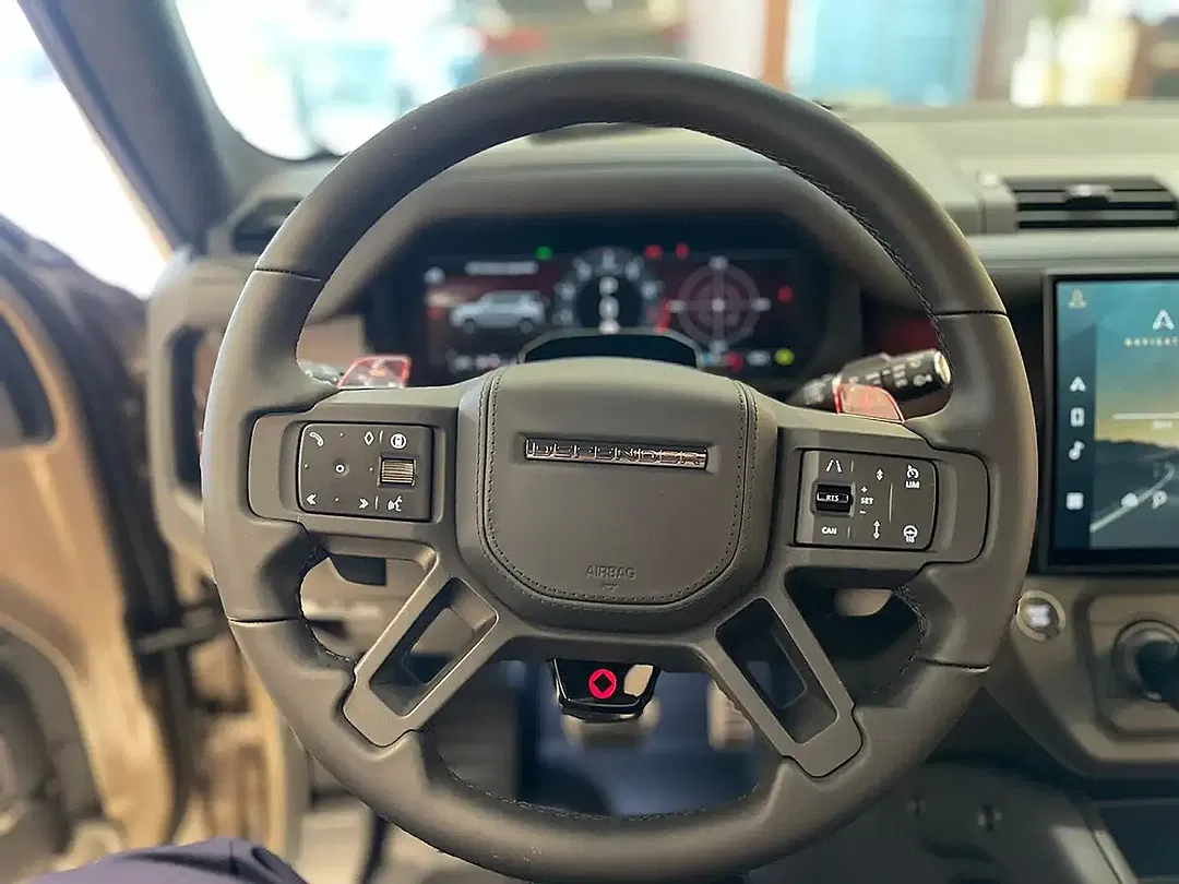 Land Rover Defender P635 AUT 4x4 OCTA 110 - Thumbnail 10