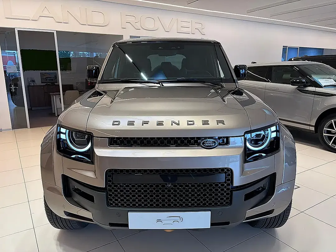 Land Rover Defender P635 AUT 4x4 OCTA 110 - Thumbnail 3