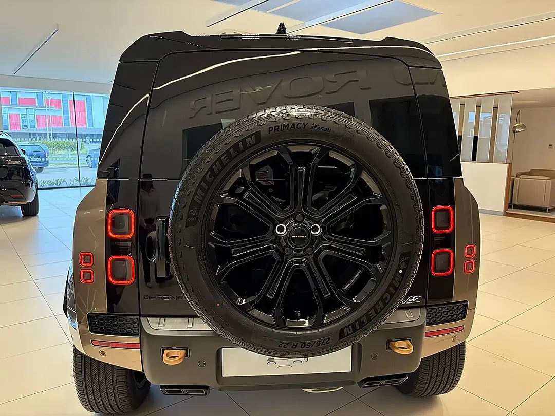 Land Rover Defender P635 AUT 4x4 OCTA 110 - Thumbnail 4