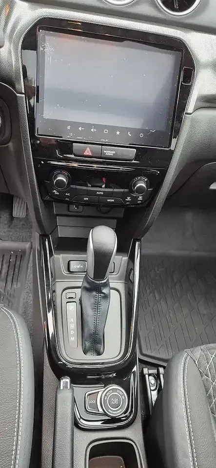 Suzuki Vitara 1.4 AllGrip Comfort+ - Thumbnail 11