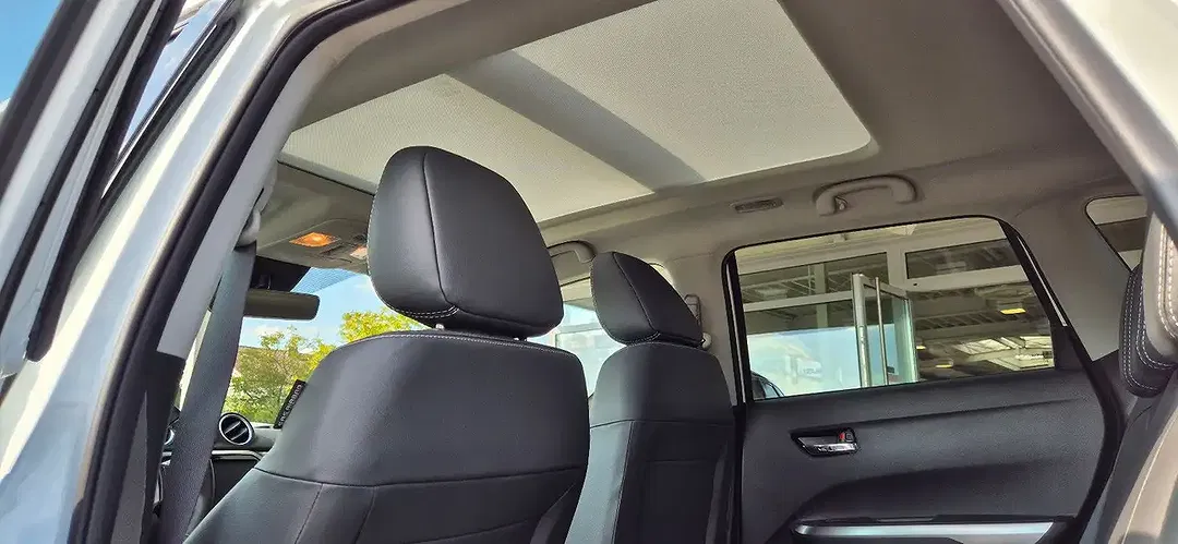 Suzuki Vitara 1.4 AllGrip Comfort+ - Thumbnail 8