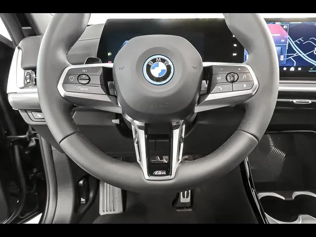 BMW iX2 eDrive - Thumbnail 4