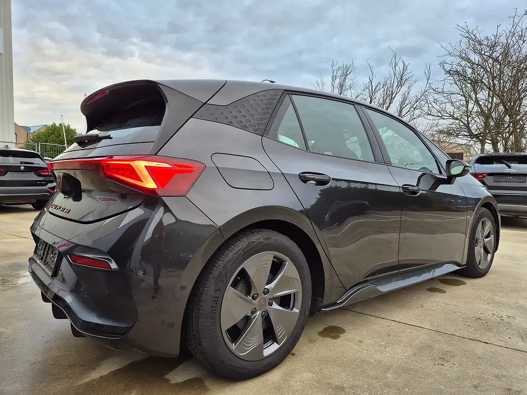 CUPRA Born - Thumbnail 11