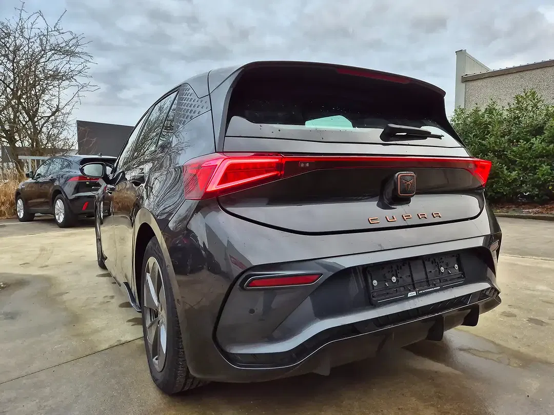 CUPRA Born - Thumbnail 9