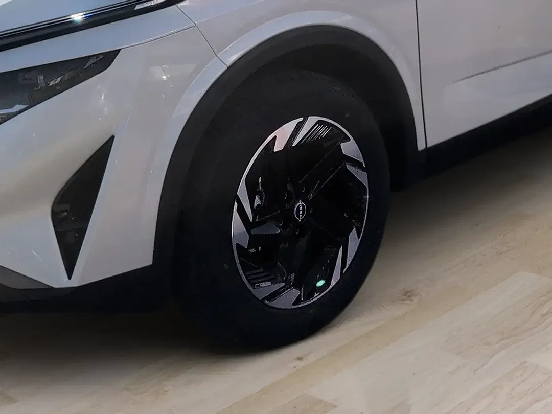 Nissan Qashqai 1.3 N-Connecta - Thumbnail 11