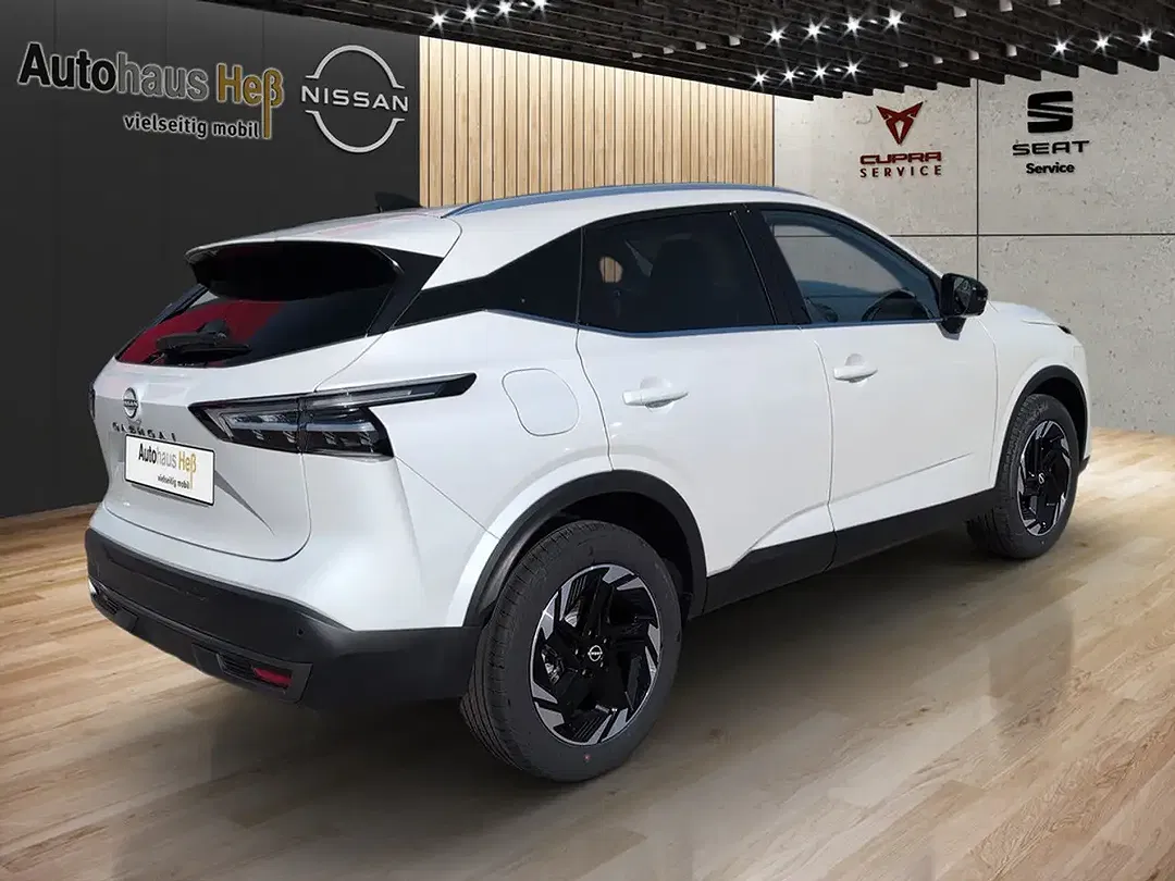 Nissan Qashqai 1.3 N-Connecta - Thumbnail 6