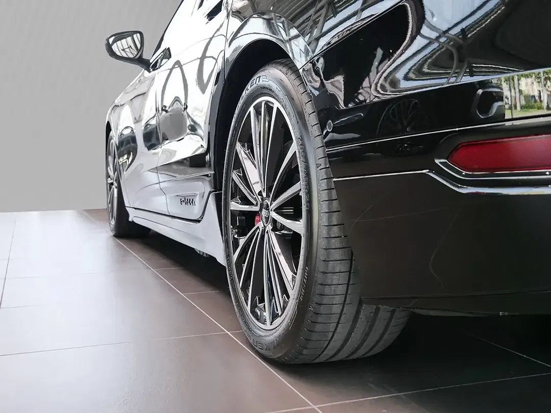 Audi A6 e-tron Avant S line - Thumbnail 5