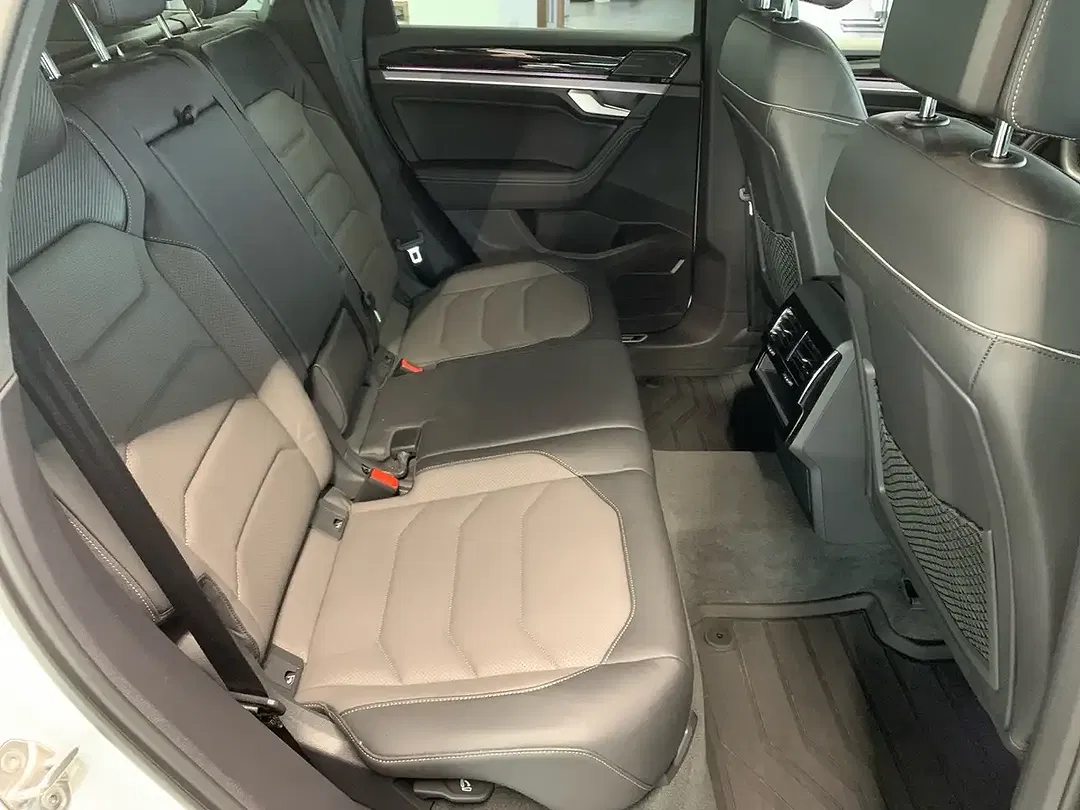 Volkswagen Touareg 3.0 V6 TDI 4Motion R-Line - Thumbnail 11