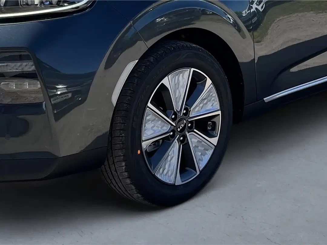Kia Soul EV - Thumbnail 5